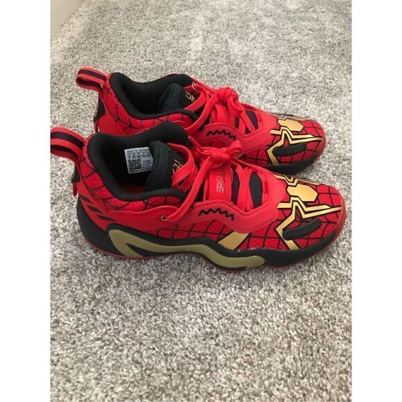 Adidas D.O.N. Issue 3 J Spider-Man Men’s Size 6 main image 5
